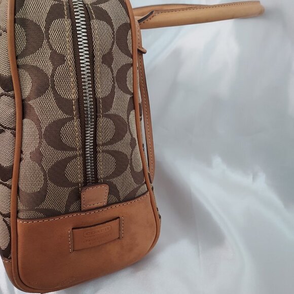 Coach Vintage 2000 Signature Collection Dome Shape Handbag - Picture 4 of 8